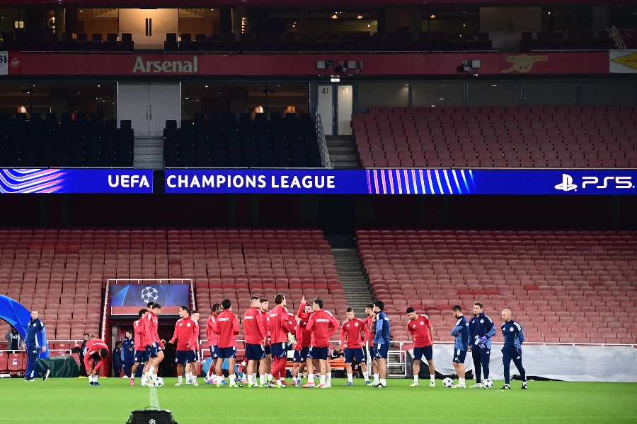Ολυμπιακός: Στιγμές από την προπόνηση στο Emirates