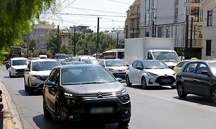 Κίνηση στους δρόμους: Προβλήματα στον Κηφισό, μεγάλες καθυστερήσεις σε Αττική Οδό και κέντρο