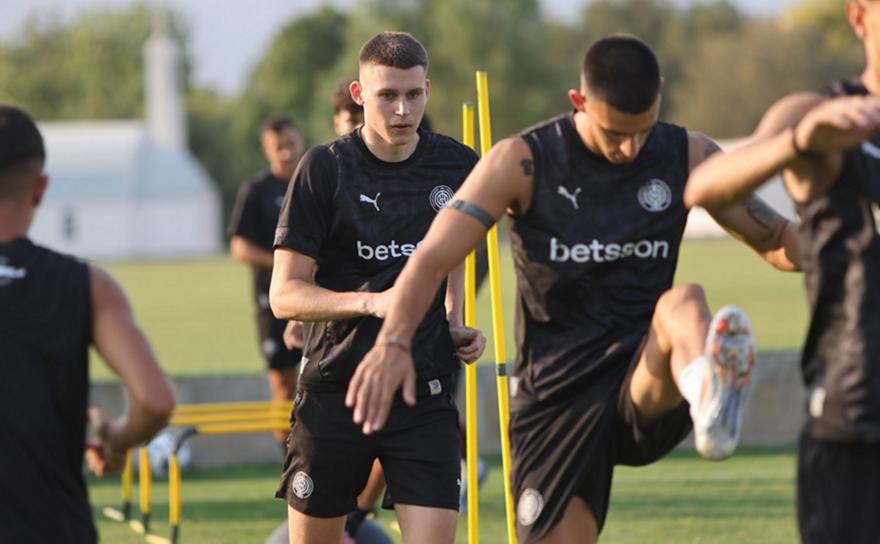 Συνεχίζεται η προετοιμασία του ΟΦΗ για το ματς κόντρα στον Άρη