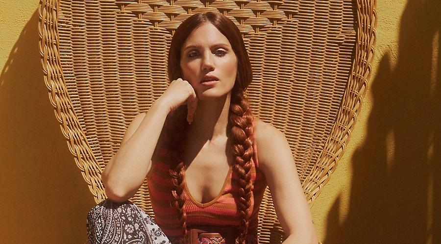 Μαίρη Συνατσάκη: Πάρκαρε ξυστά, βγήκε από το παράθυρο αλλά πολύ θα θέλαμε να δούμε πώς ξαναμπήκε