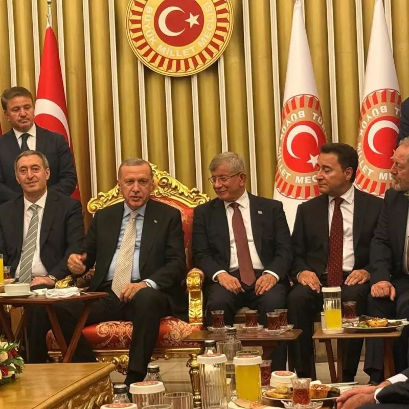 Ο Τούρκος δημοσιογράφος απολύθηκε τη μέρα που γέννησε η γυναίκα του