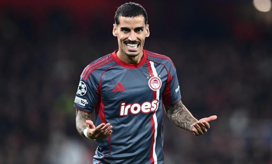 Με τον τρόπο του, το παιχνίδι του και την υπερηφάνεια του...