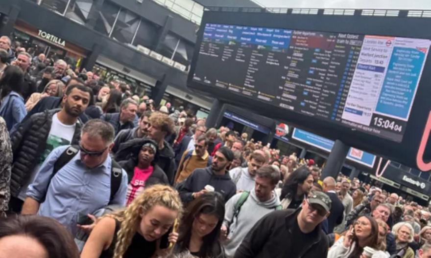 Λονδίνο: Εκκενώθηκε ο μεγάλος σταθμός Εuston - Άγνωστοι ακόμη οι λόγοι