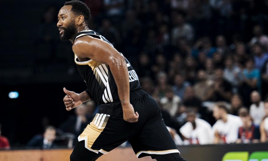 Τρίποντη «καταιγίδα» και πολυφωνία στην επίθεση έφεραν το πρώτο ροζ φύλλο αγώνα στη Βιλερμπάν!