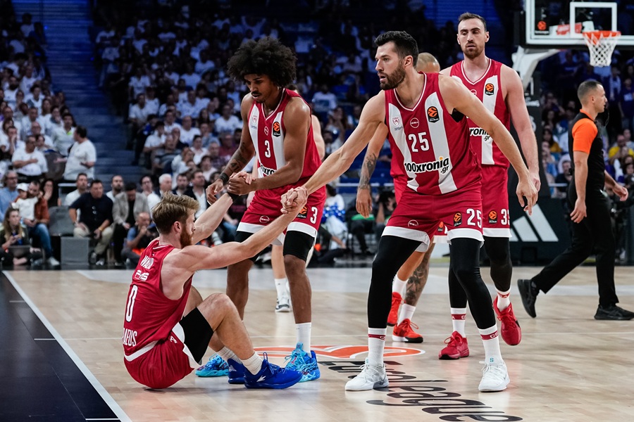 Παναθηναϊκός και Ολυμπιακός θέλουν χρόνο. Και ίσως όχι μόνο…