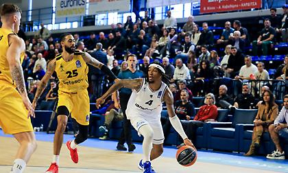 Έκοψε τη φόρα του Άρη και έκανε ιδανική πρεμιέρα η Καρδίτσα!