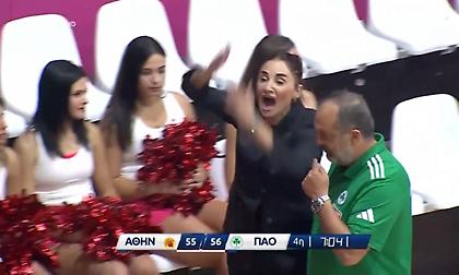 Επεισοδιακό το Αθηναϊκός-Παναθηναϊκός: Αποβλήθηκε και ξεσήκωσε τον κόσμο η Ερντέμ - Οπαδός έφτυσε τον διαιτητή!