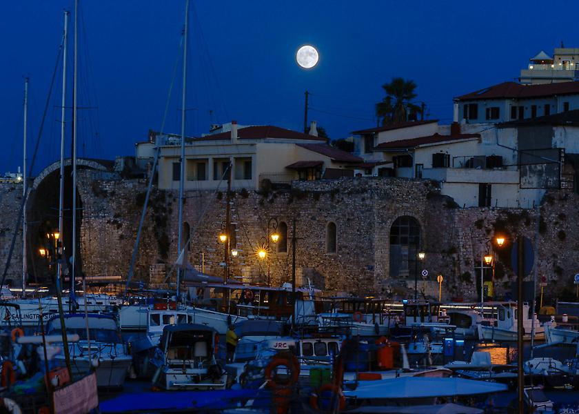 Υπερπανσέληνος Οκτωβρίου: Αυτά τα ζώδια θα είναι στην τσίτα και θα βρεθούν σε κουβέντες... τοξικές!