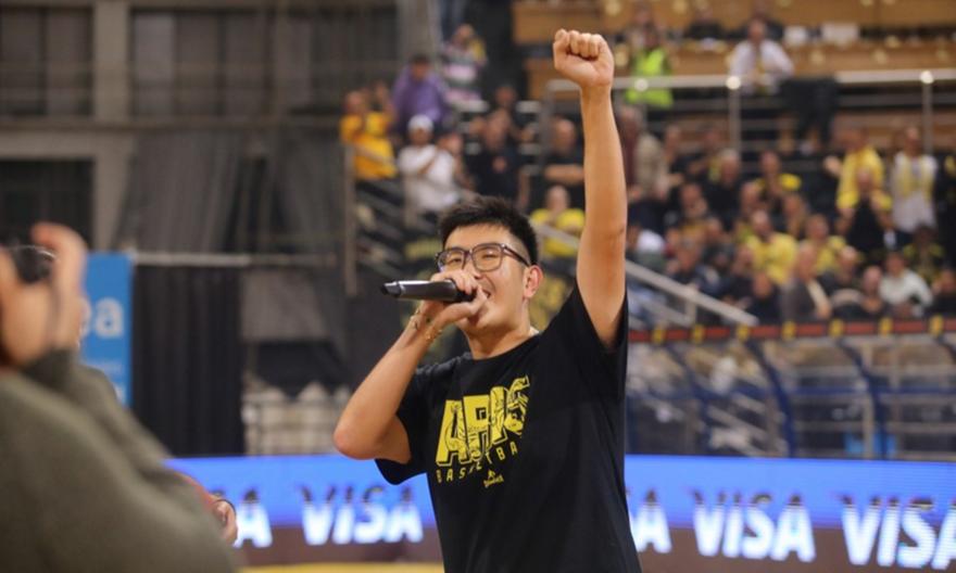 Άρπαξε το μικρόφωνο και αποθέωσε τον κόσμο ο Σιάο: «I love Aris»!