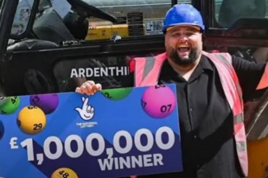 Τον Ιούλιο κέρδισε 1,1 εκ. ευρώ και τον Σεπτέμβριο έπαθε εμβολή γιατί πάρταρε δίχως αύριο!