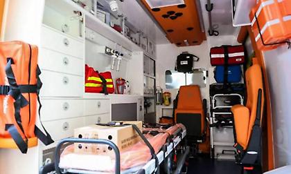 Αλεξανδρούπολη: Πόρτα ασθενοφόρου άνοιξε εν κινήσει – Ασθενής έπεσε στον δρόμο με το φορείο