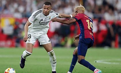 «Ασπίδα» Εμπαπέ σε Γιαμάλ: «Πρέπει να τον αφήσουμε ήσυχο, είναι μόλις 18»