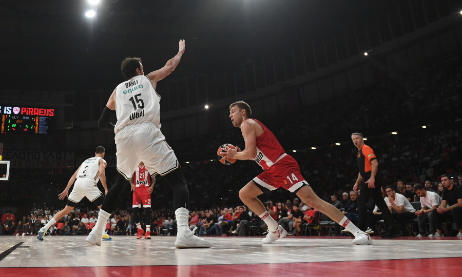 Olympiacos-Dubai BC 86-67