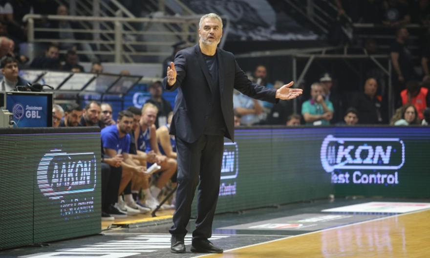 Σιγάλας: «Μεγάλο μάθημα για τα παιδιά - Εμείς θα κατεβαίνουμε να παίζουμε πάντα για τη νίκη»