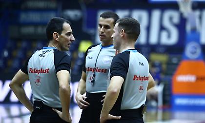 Οι διαιτητές του ντέρμπι μεταξύ Ολυμπιακού και Παναθηναϊκού στο ΣΕΦ