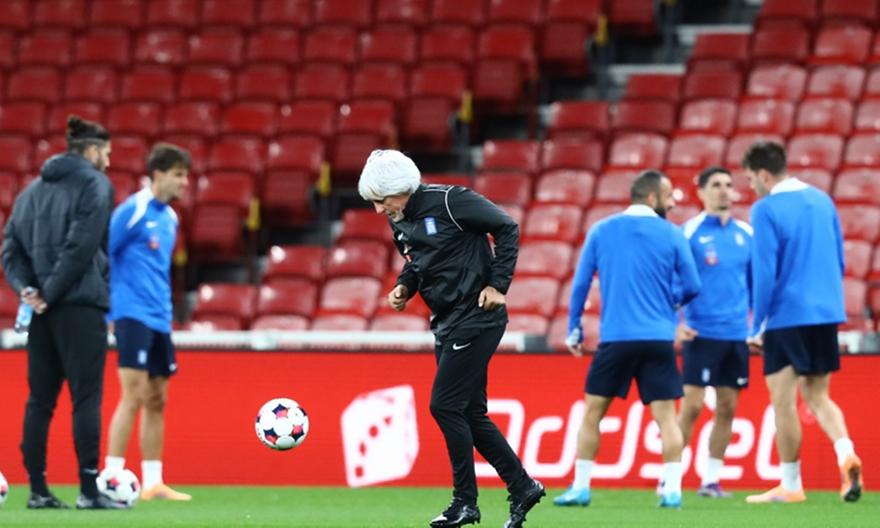 Ταμπάκος: «Έχει μάθει να διαχειρίζεται τις δύσκολες καταστάσεις η Εθνική - Τα ερωτηματικά Γιοβάνοβιτς για την 11αδα»