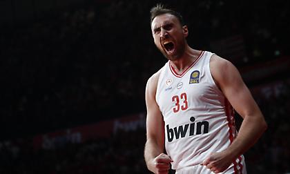 Σταμάτησε με εντυπωσιακό μπλοκ τον Σορτς και πανηγύρισε έξαλλα ο Μιλουτίνοφ