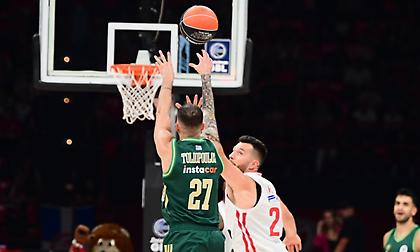 Ρεσιτάλ Τολιόπουλου στο ΣΕΦ: Απίθανο δεύτερο δεκάλεπτο με 14 πόντους και 4 τρίποντα!