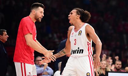 Ξεσήκωσε το ΣΕΦ ο Γουόρντ με εκπληκτικές φάσεις σε άμυνα και επίθεση!