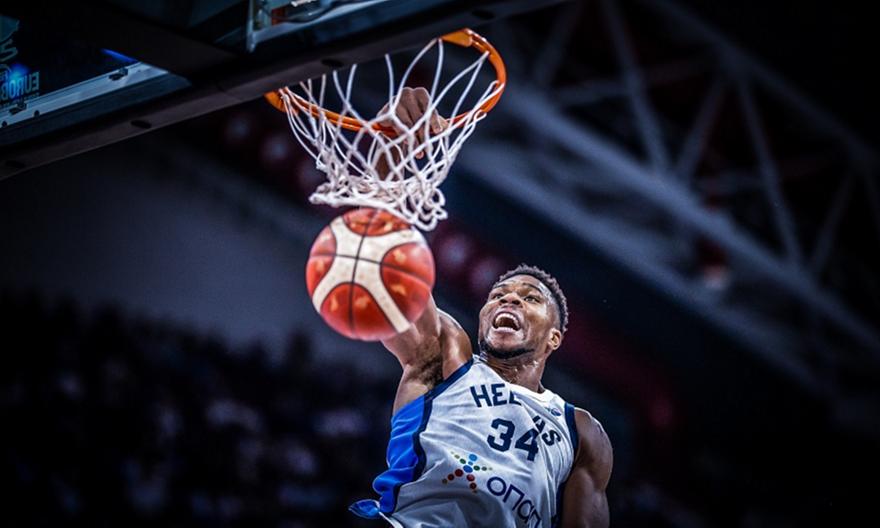 Αντετοκούνμπο: «Θα μπορούσα να κλείσω την καριέρα μου στην Ελλάδα – Ίσως στον Ολυμπιακό ή τον Παναθηναϊκό…»!