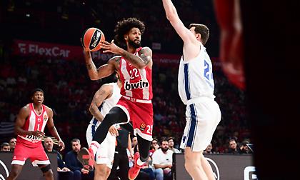 Για τη δεύτερη σερί νίκη στο ΣΕΦ οι Πειραιώτες: Ολυμπιακός-Εφές (4η περίοδος)