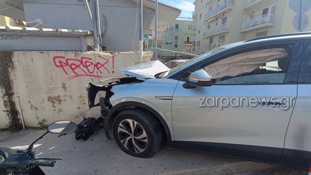 Σοκαριστικό τροχαίο στο κέντρο των Χανίων