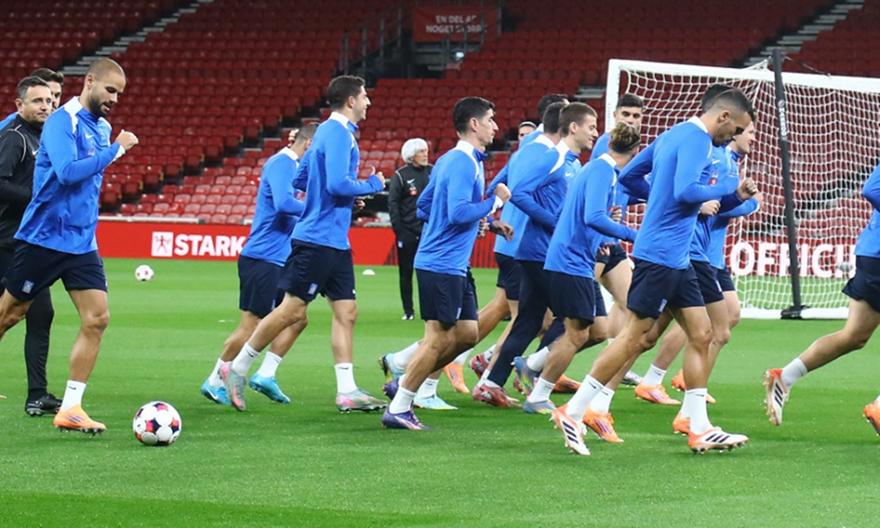 Οι Έλληνες διεθνείς στηρίζουν τη μικρή Καλλιόπη και καλούν σε βοήθεια