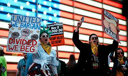 «No Kings»: Εκατομμύρια Αμερικανοί διαδηλώνουν κατά του Τραμπ