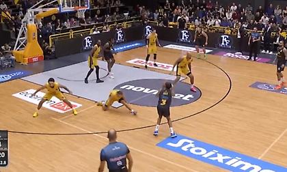 Ασύλληπτο ankle breaker... αλά ΝΒΑ του Τζόουνς, «ανάγκασε» τον Κινγκ σε σπαγκάτο!