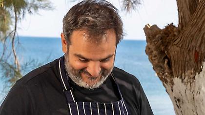 Πλυτά: Οι σεφ των Akra και Cookoovaya ενώνουν τις δυνάμεις τους σε μία ανεξερεύνητη πλατεία