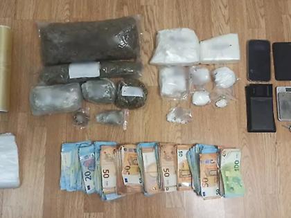 Συνελήφθη 47χρονος για διακίνηση ναρκωτικών στη Νέα Μάκρη - Έκρυβε στο... κοτέτσι κοκαΐνη και κάνναβη!