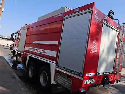 Φωτιά σε όχημα στη Νίκαια - Αποκαταστάθηκε η κυκλοφορία στην Π. Ράλλη