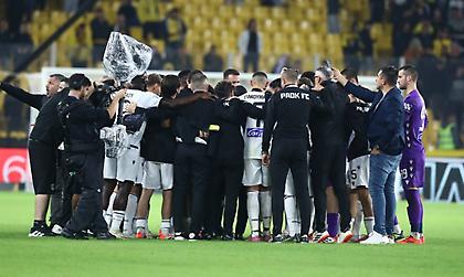 H ομιλία του Χ. Καρυπίδη στους παίκτες του ΠΑΟΚ μετά τη νίκη στη Φιλαδέλφεια: «To αξίζατε»!