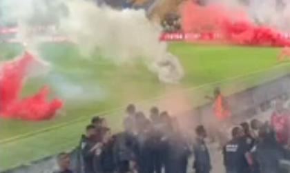 Χάος και τραυματίες οπαδών & αστυνομικών: Αναβλήθηκε το ντέρμπι Χάποελ-Μακάμπι