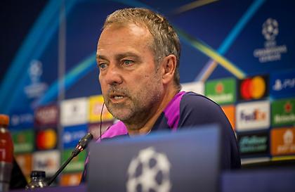 Εγκώμια Φλικ για Ολυμπιακό: «Από τις καλύτερες ομάδες επιθετικά, θέλει προσοχή»