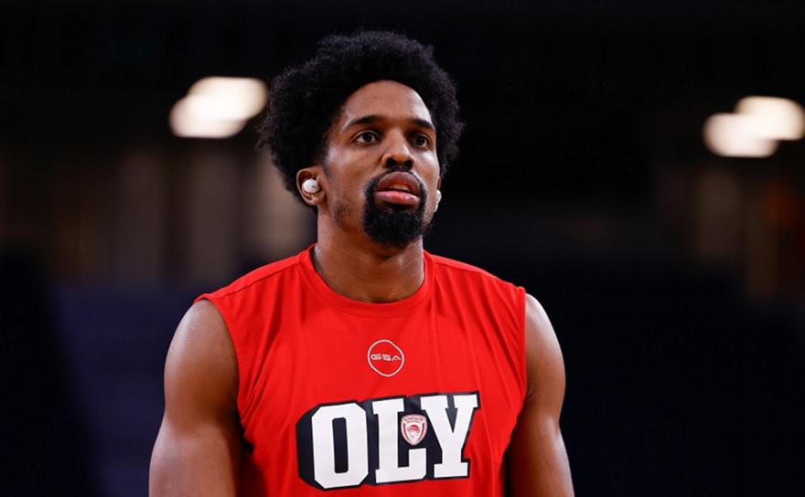 Ολυμπιακός: Μπήκε στις ομαδικές προπονήσεις ο ΜακΚίσικ, συνεχίζει ατομικό ο Έβανς