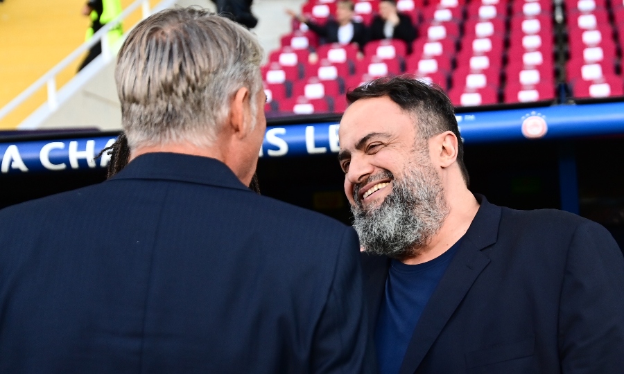 Μπαρτελόνα-Ολυμπιακός: Παρών ο Μαρινάκης στο Μονζουίκ