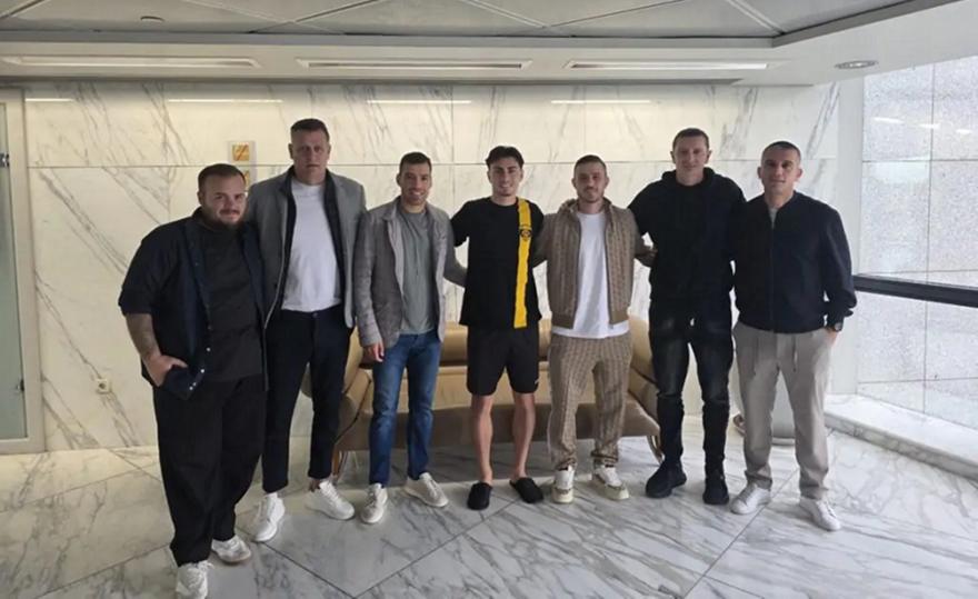 Ο Πέλκας του ΠΑΟΚ και ο Ντέλετιτς του Ηρακλή στο πλάι του άτυχου Βοριαζίδη!