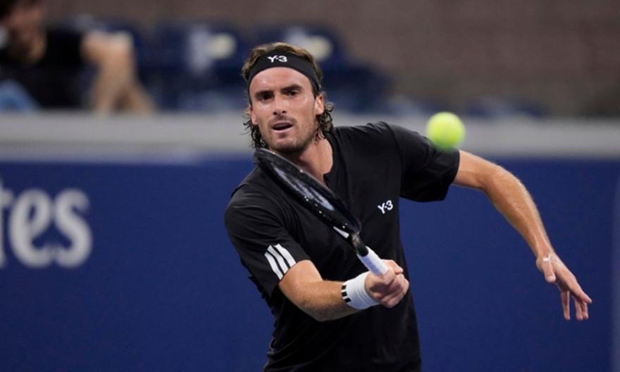 Αποσύρθηκε από το τουρνουά της Βιέννης ο Τσιτσιπάς