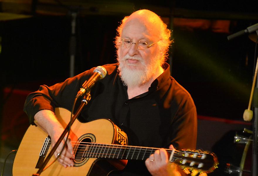 Ραγίζει καρδιές η Πρωτοψάλτη που έμαθε την απώλεια του Σαββόπουλου μόλις προσγειώθηκε στον Καναδά