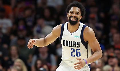 Φουλάρει για Ντίνγουιντι ο Ολυμπιακός