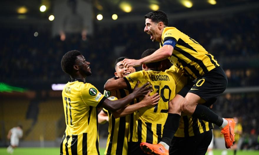 Πάρτι της ΑΕΚ, έβαλε… μόνο τρία στην Αμπερντίν στο ημίχρονο - Τα γκολ από Κοϊτά και Ελίασον