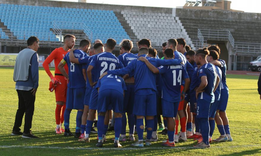 Καβάλα: Ο τερματοφύλακας τα... άκουσε από τους συμπαίκτες του και έγινε αλλαγή στο 35'