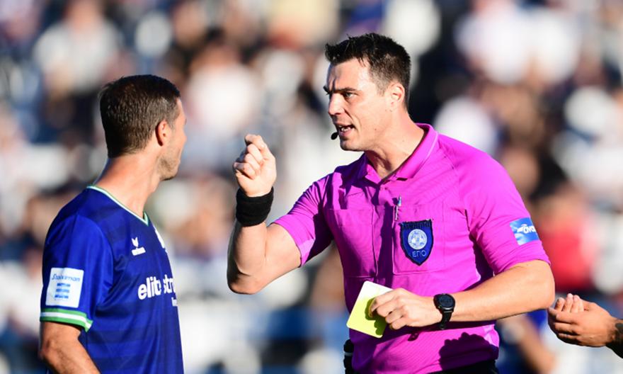 Μπέρδεψε τις εστίες ο Κατσικογιάννης μετά τον έλεγχο του VAR για το πέναλτι στο 98' που έβγαλε ο Ραμίρες!