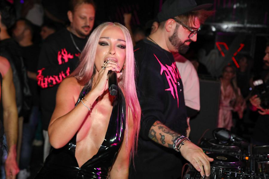 Ελένη Φουρέιρα: Ξεσάλωσε στον χορό στο listening party για τον νέο της δίσκο Hybrid