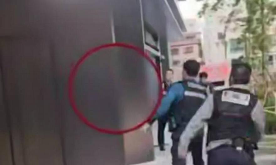 Νότια Κορέα: Μεθυσμένος Ρώσος επιτίθεται με μπαλτά σε αστυνομικούς