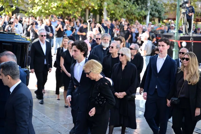 Σαββόπουλος: Η Ελλάδα αποχαιρετά τον «Νιόνιο» της