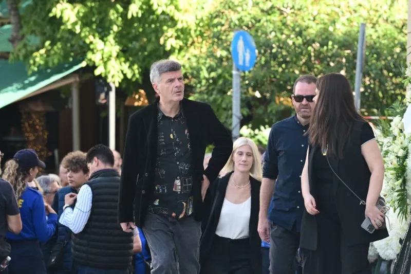 Σαββόπουλος: Η Ελλάδα αποχαιρετά τον «Νιόνιο» της