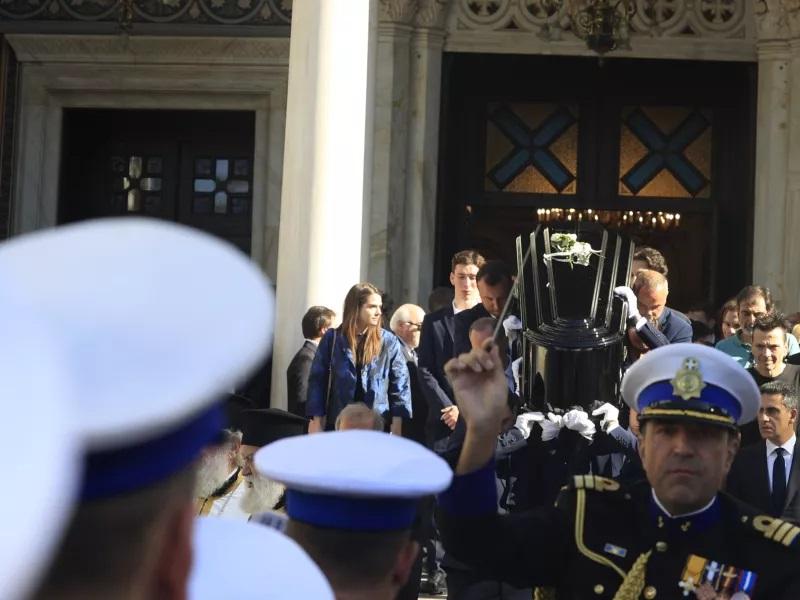 Σαββόπουλος: Η Ελλάδα αποχαιρετά τον «Νιόνιο» της