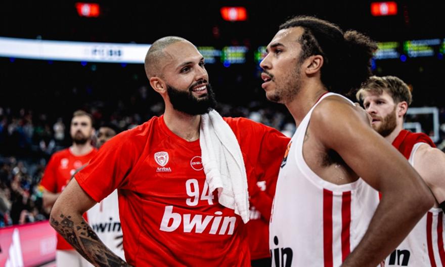 Ζέρβας: «Ευκαιρία να δουλέψει και να βελτιωθεί ο Ολυμπιακός - Τι ισχύει με τα μεταγραφικά»